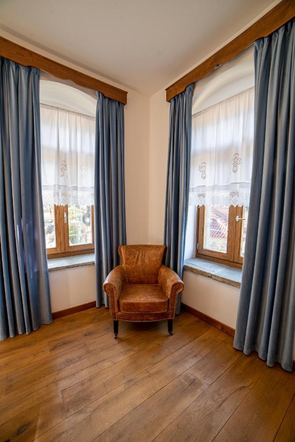Villa Permet 4*
